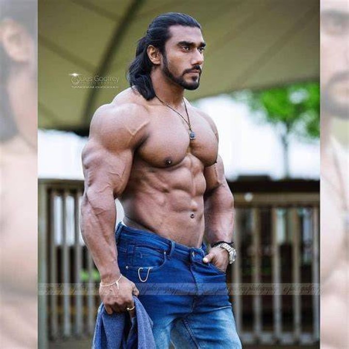 
Ozan Kabak Height, Weight, Net Worth, Age, Birthday, Wikipedia, Who, Instagram, Biography 